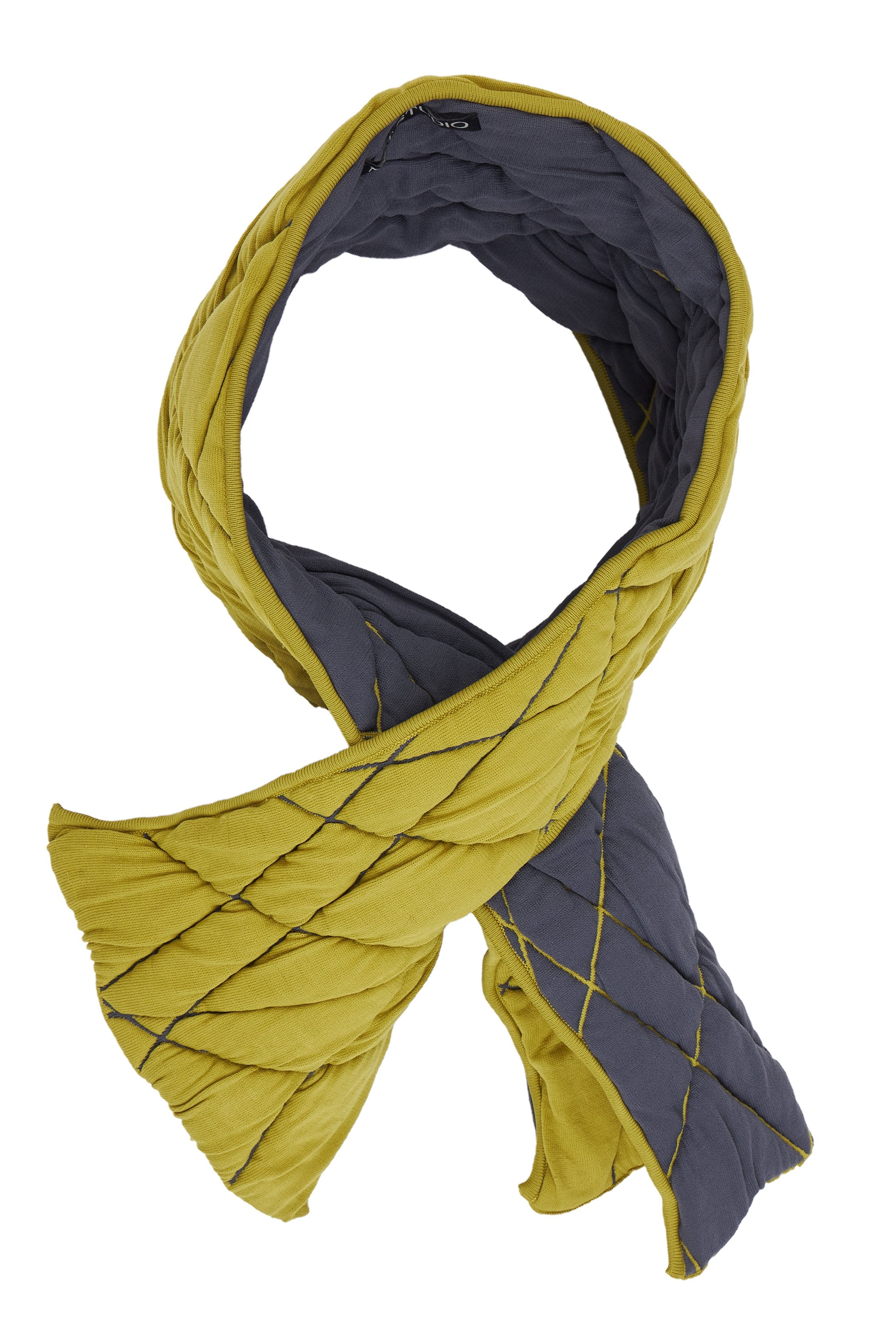 3D effect two-tone scarf